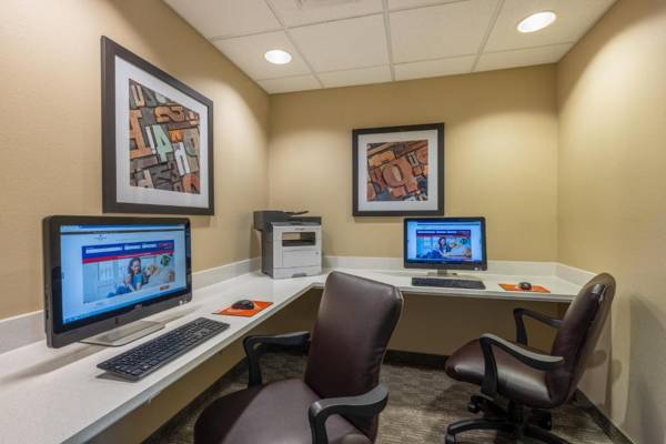 Workspace - Candlewood Suites Springfield South an IHG Hotel