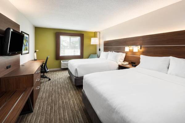 Workspace - Holiday Inn Express Warrenton an IHG Hotel