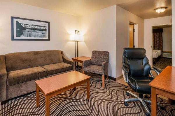 Workspace - Best Western Plus Riverfront Hotel and Suites