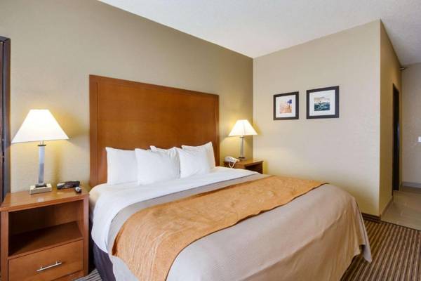 Comfort Inn & Suites Bellevue - Omaha Offutt AFB