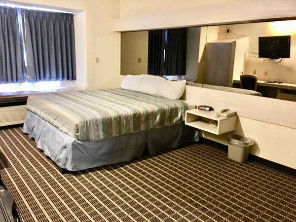 Chadron Inn & Suites