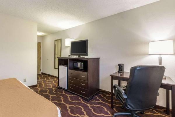 Workspace - Quality Inn Kearney