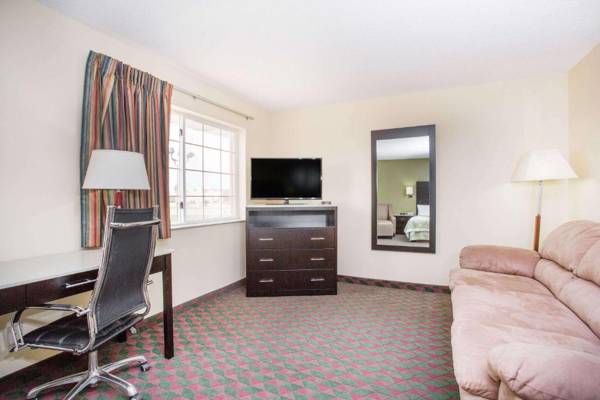 Workspace - Days Inn by Wyndham Lexington NE