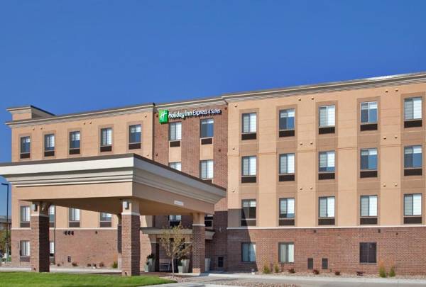 Holiday Inn Express Hotel and Suites Lincoln Airport an IHG Hotel