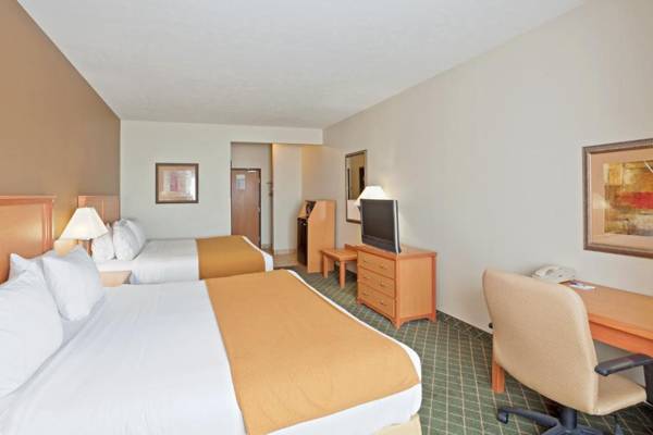 Workspace - Holiday Inn Express Hotel & Suites Lincoln South an IHG Hotel