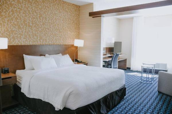 Fairfield Inn & Suites by Marriott Lincoln Airport