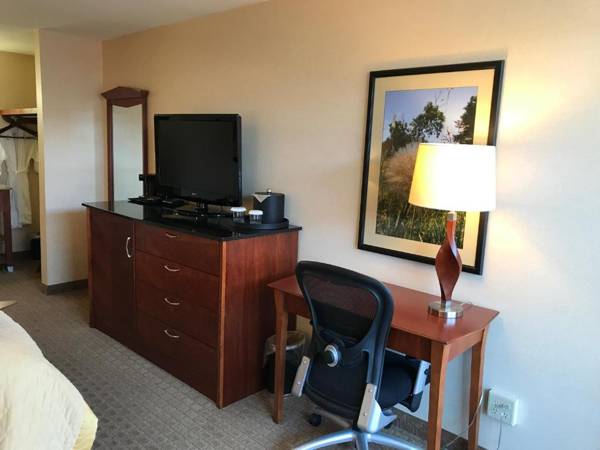 Workspace - Norfolk Country Inn and Suites