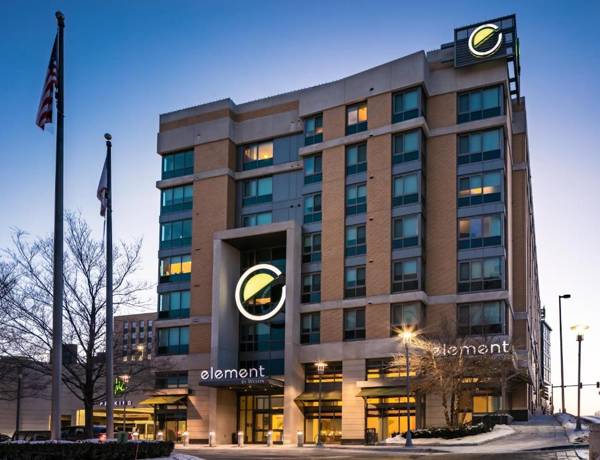 Element Omaha Midtown Crossing