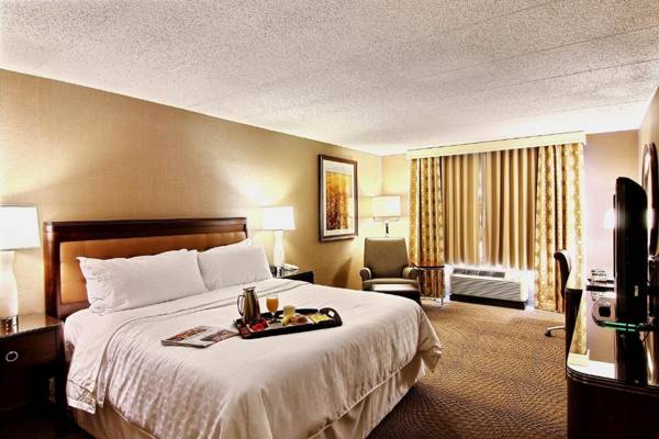 Wyndham Omaha Hotel - West Dodge