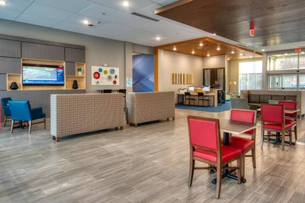 Holiday Inn Express & Suites - Omaha Downtown - Airport an IHG Hotel