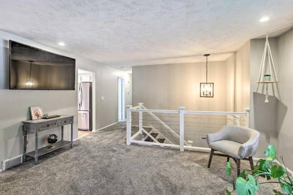 Cozy Omaha Home Walk to Dining Pets Welcome