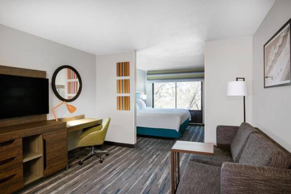 Workspace - Hampton Inn & Suites Las Vegas-Henderson