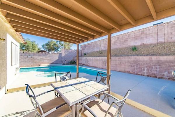 Stunning Renovated Home Included Heated Pool&Spa