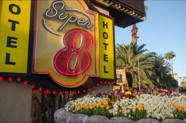 Super 8 by Wyndham Las Vegas North Strip/Fremont St. Area