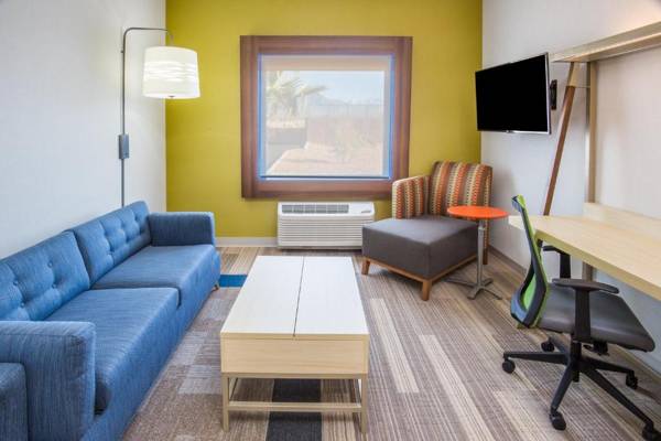 Workspace - Holiday Inn Express & Suites Pahrump an IHG Hotel