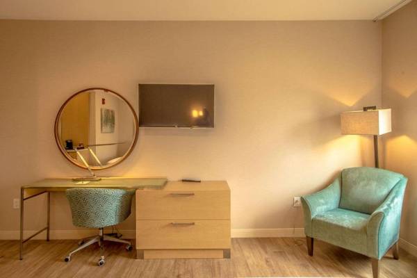 Workspace - The Chandler at White Mountains Ascend Hotel Collection