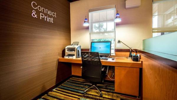 Workspace - Fairfield Inn and Suites by Marriott Portsmouth Exeter