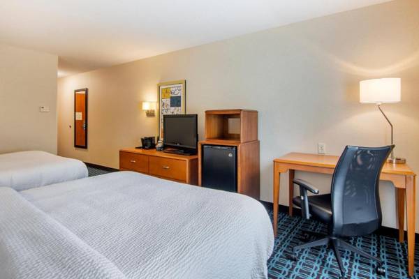 Workspace - Fairfield Inn & Suites Hooksett