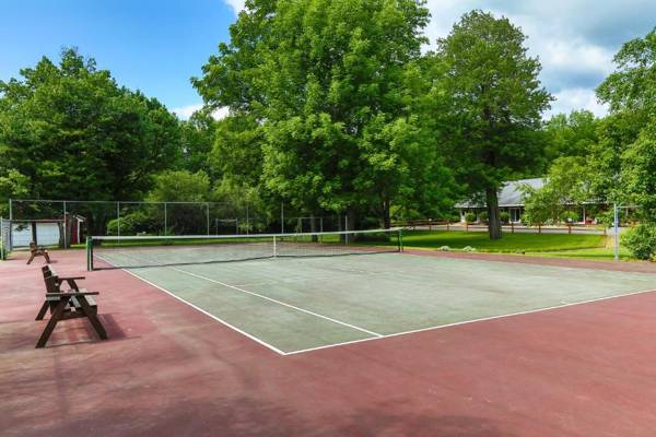 Woodwards White Mountain Resort BW Signature Collection