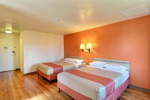 Motel 6-Nashua NH