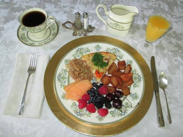 The Bridges Inn at Whitcomb House B&B