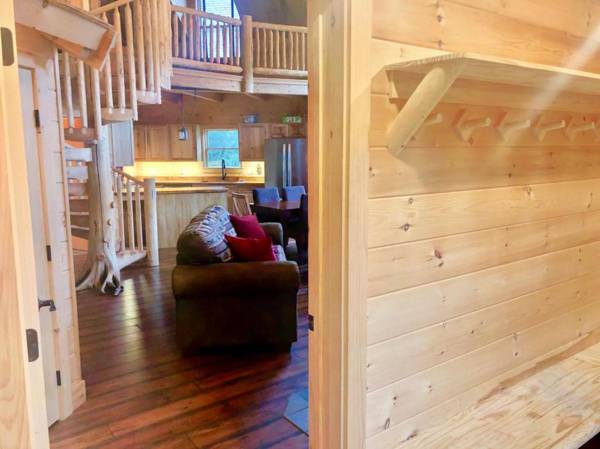 OR Luxury 'yurt-like' home in Bretton Woods with private beach firepit AC fishing and trails