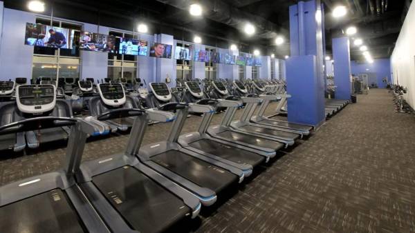 Huge Beachfront Condo CozySuites at Showboat