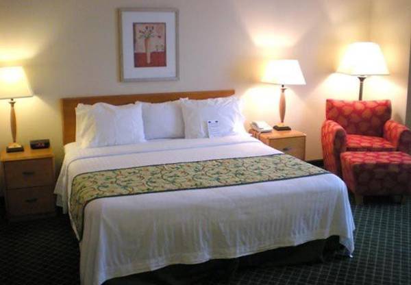 Fairfield Inn & Suites Woodbridge