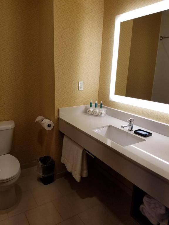 Holiday Inn Express Bordentown - Trenton South an IHG Hotel