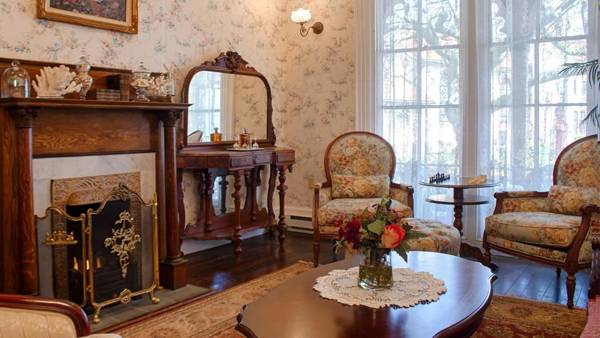 The Mason Cottage Downtown