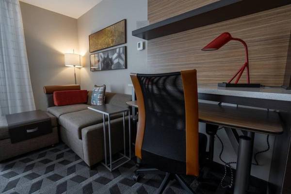 Workspace - TownePlace Suites by Marriott Clinton