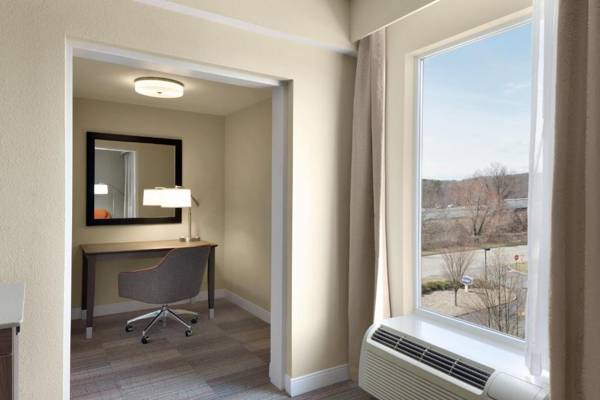 Workspace - Hampton Inn Denville-Rockaway-Parsippany