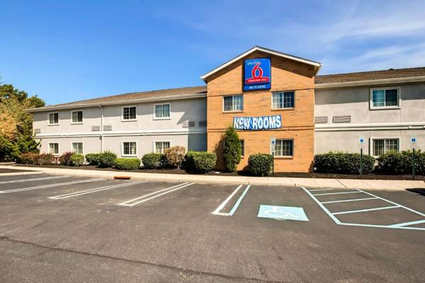 Studio 6-East Brunswick NJ - NYC Area