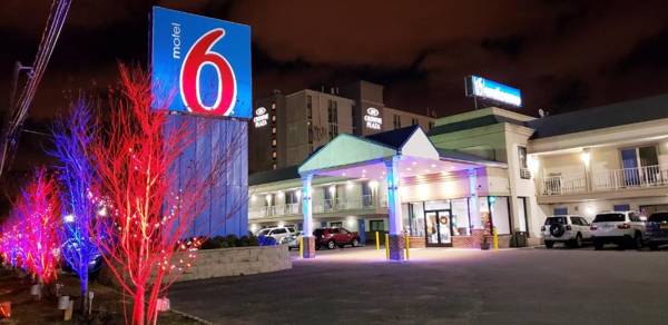 Motel 6-Elizabeth NJ - Newark Liberty Intl Airport