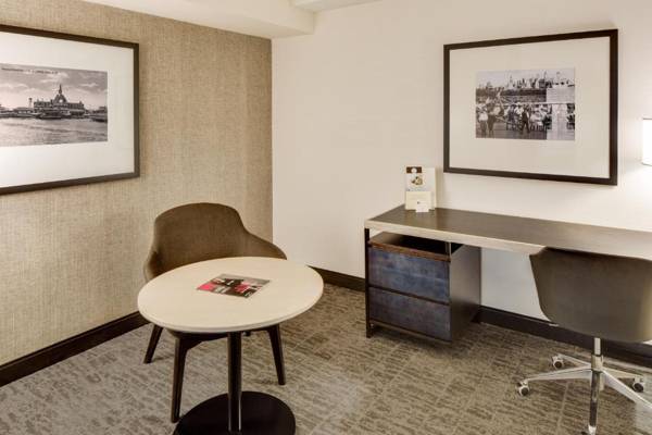 Workspace - DoubleTree by Hilton Hotel & Suites Jersey City