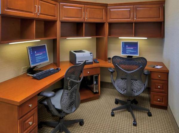 Workspace - Hilton Garden Inn Lakewood