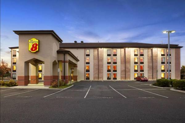 Super 8 by Wyndham Mount Laurel