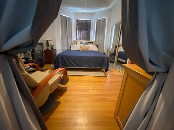 Room in Guest room - 7privateroom Jacuzzimassage Sitparking15mins2ny
