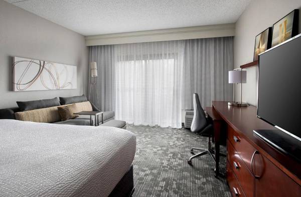 Courtyard by Marriott Lincroft Red Bank