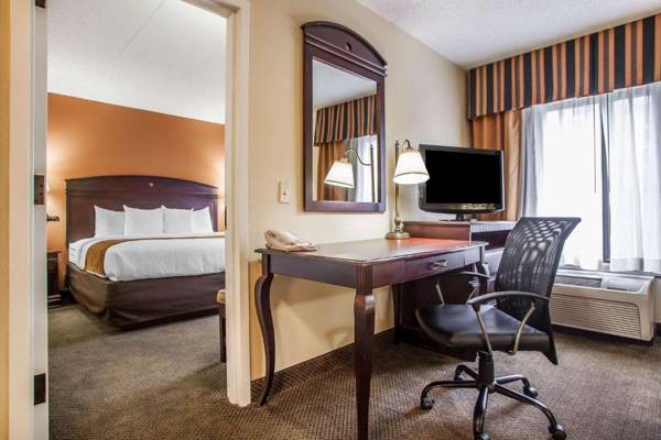 Workspace - Comfort Inn & Suites Somerset - New Brunswick