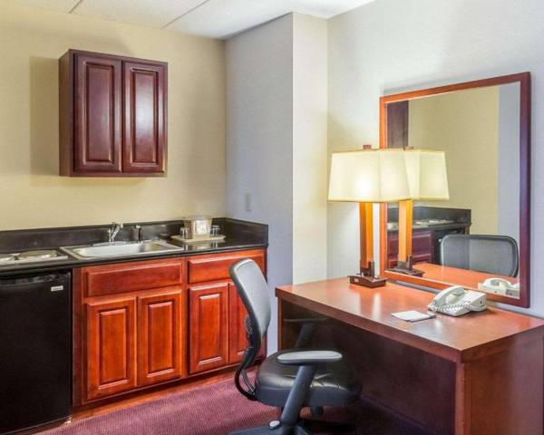 Workspace - Clarion Hotel Somerset - New Brunswick