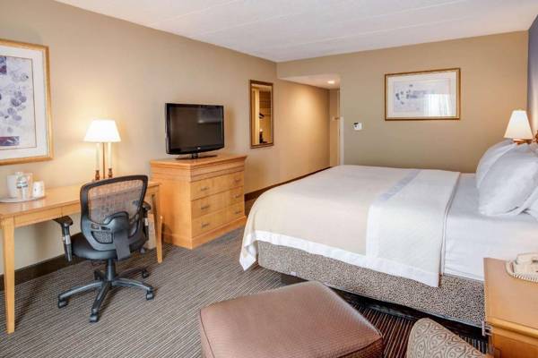 Workspace - Days Hotel by Wyndham Toms River Jersey Shore