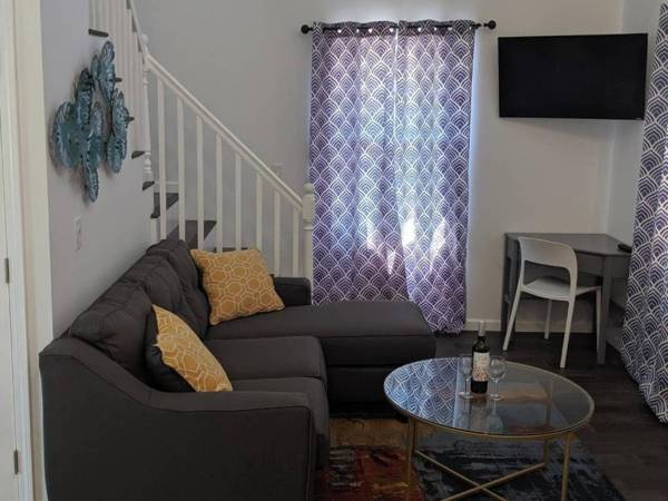 Lux 3 Bd - Perfect & Parking & Massive Patio