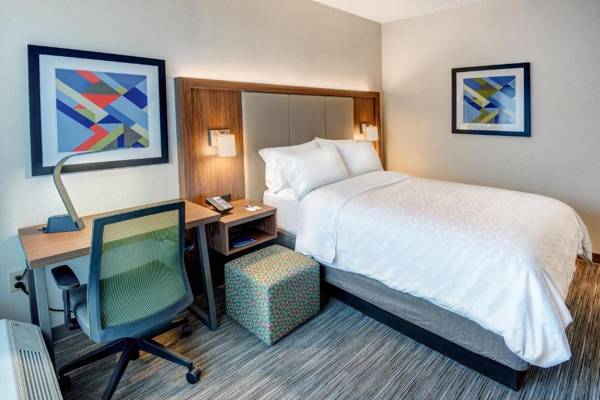 Workspace - Holiday Inn Express & Suites West Long Branch - Eatontown an IHG Hotel