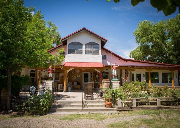 Red Horse Bed and Breakfast