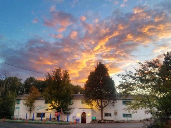 SnowMansion Taos Adventure Lodge