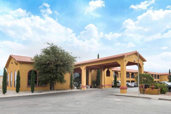 Days Inn by Wyndham Carlsbad