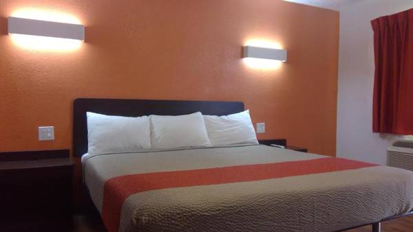 Motel 6-Clovis NM