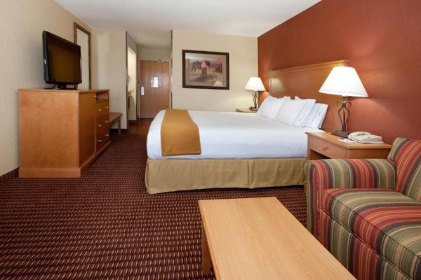 Holiday Inn Express Hotel & Suites Raton an IHG Hotel