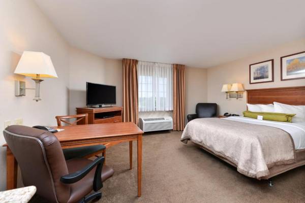 Workspace - Candlewood Suites Roswell an IHG Hotel